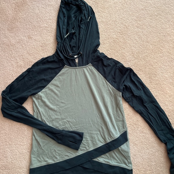 NWOT - Happy Earth Canopy Cross-Crop Hoodie - Size S - Picture 2 of 5